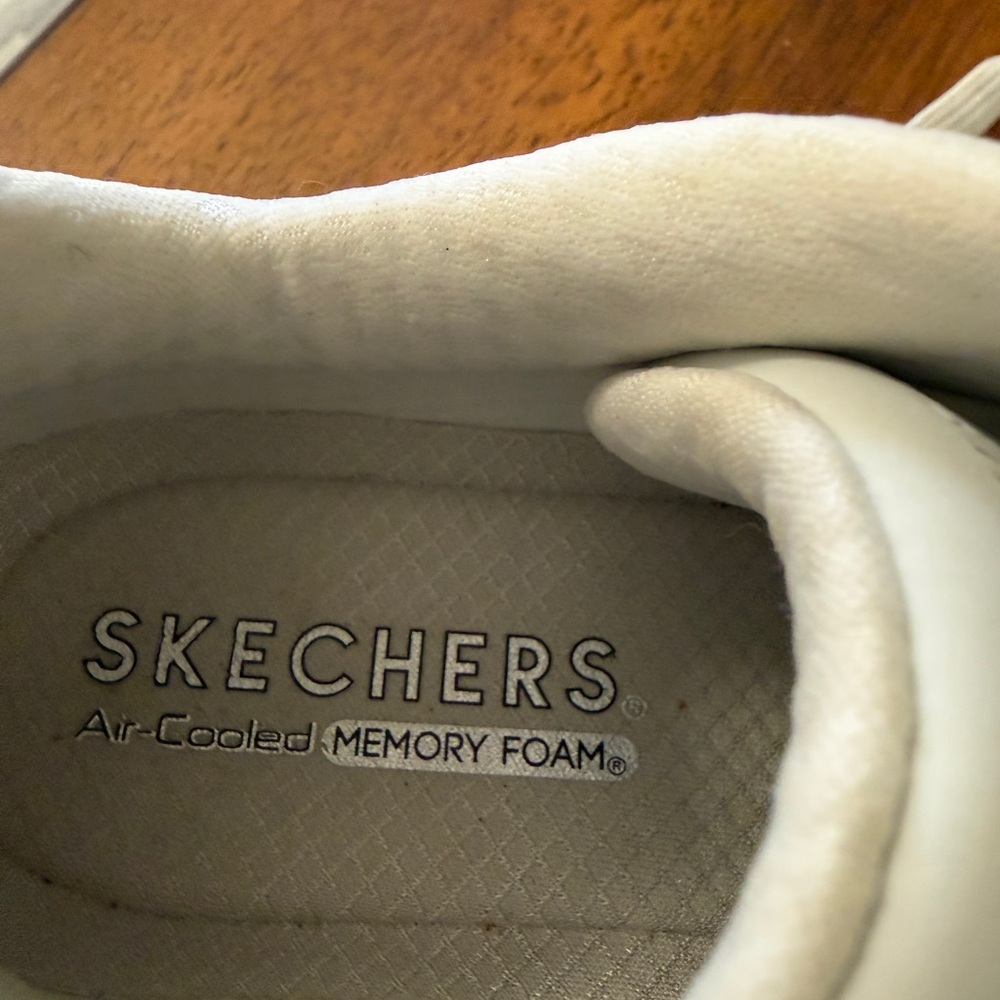 Skechers Women's Uno Stand on Air Sneakers  size 10 - Picture 4 of 5